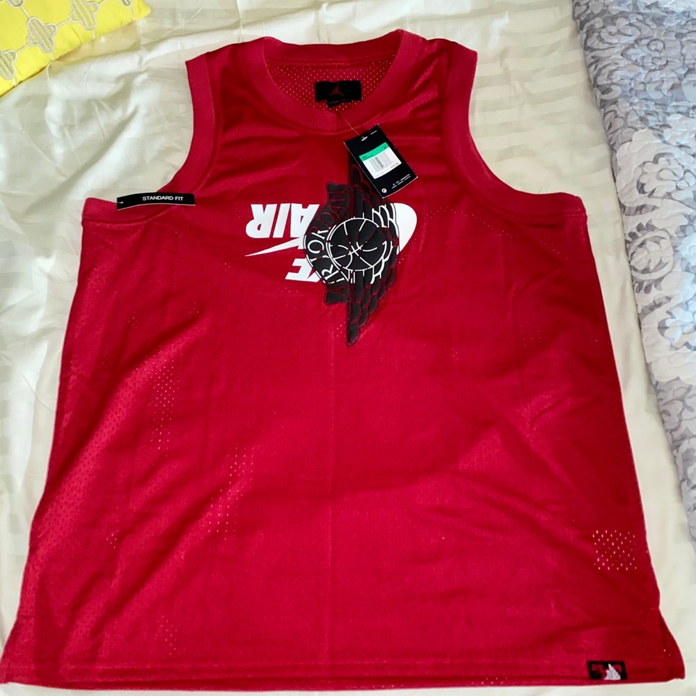 :::NWT::: Nike Jordan jumpman jersey 🏀
